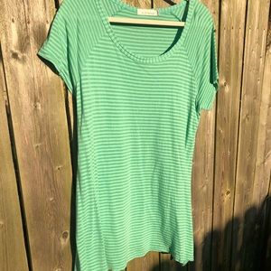 Cut Loose Size Large T